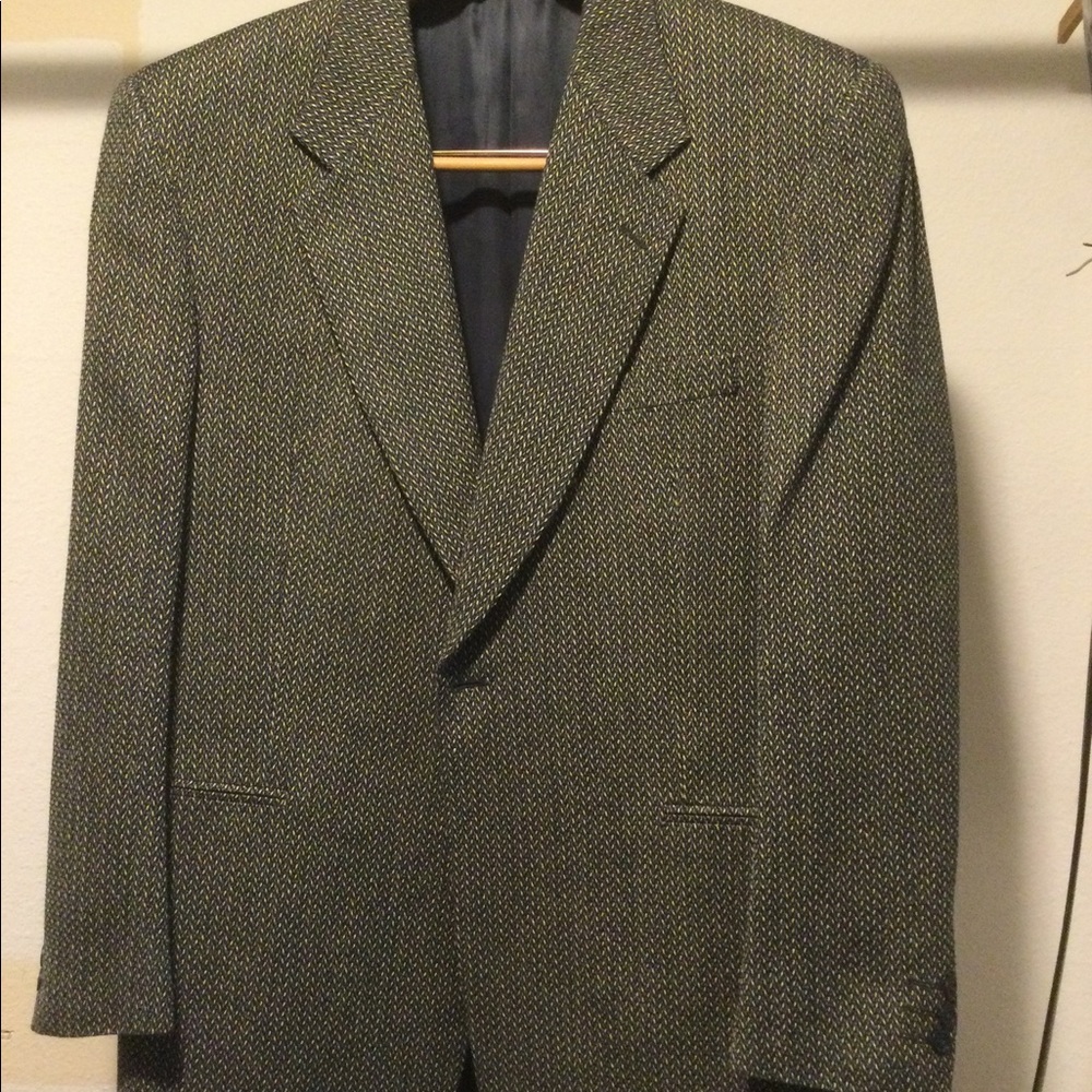 Jahne Barnes sport coat.